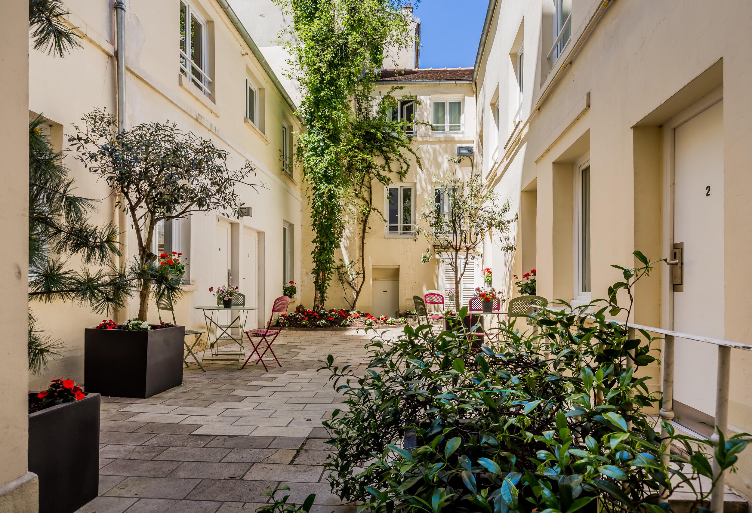 The Originals City, Hotel Lecourbe, Paris Tour Eiffel Bagian luar foto